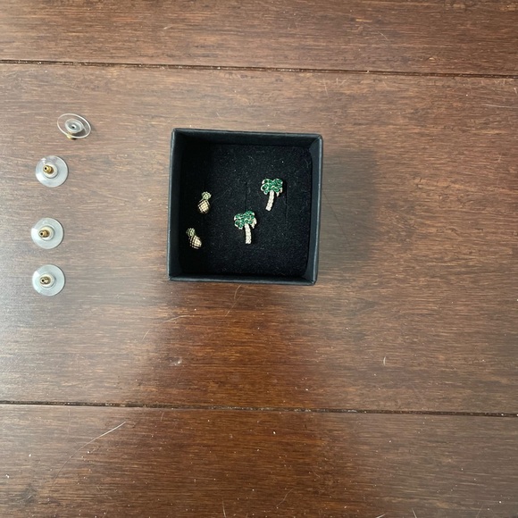 4 earrings/2 pair tropical Earrings - Picture 6 of 6